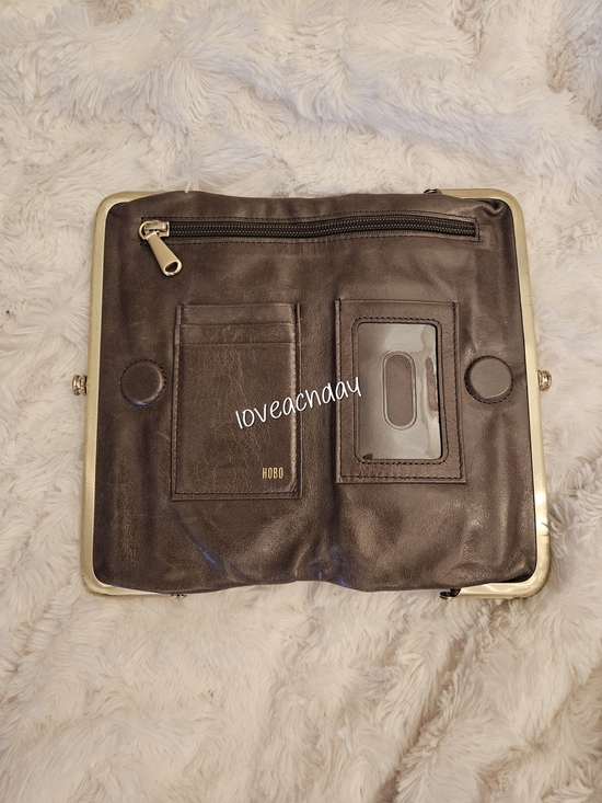 HOBO Handbags - HOBO☆Tooled Lauren Wallet/Clutch